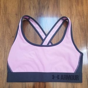 Under Armor Sports Bra Size S